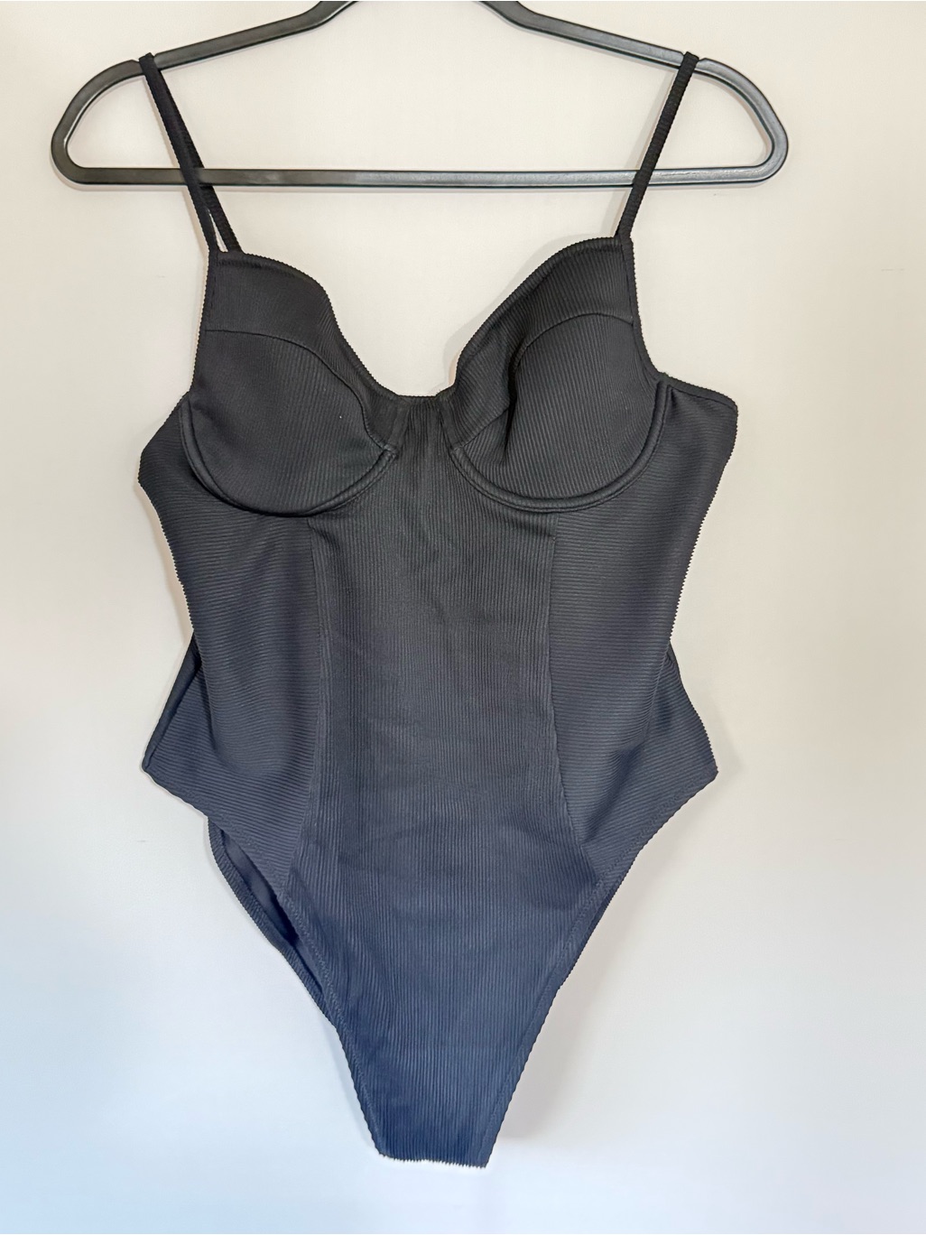 Old Navy Black Ribbed Underwire One-Piece Swimsuit